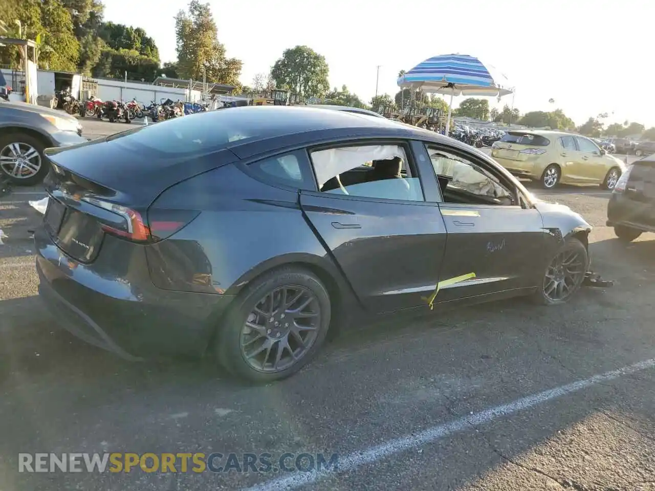 3 Фотография поврежденного автомобиля 5YJ3E1EB0RF734523 TESLA MODEL 3 2024