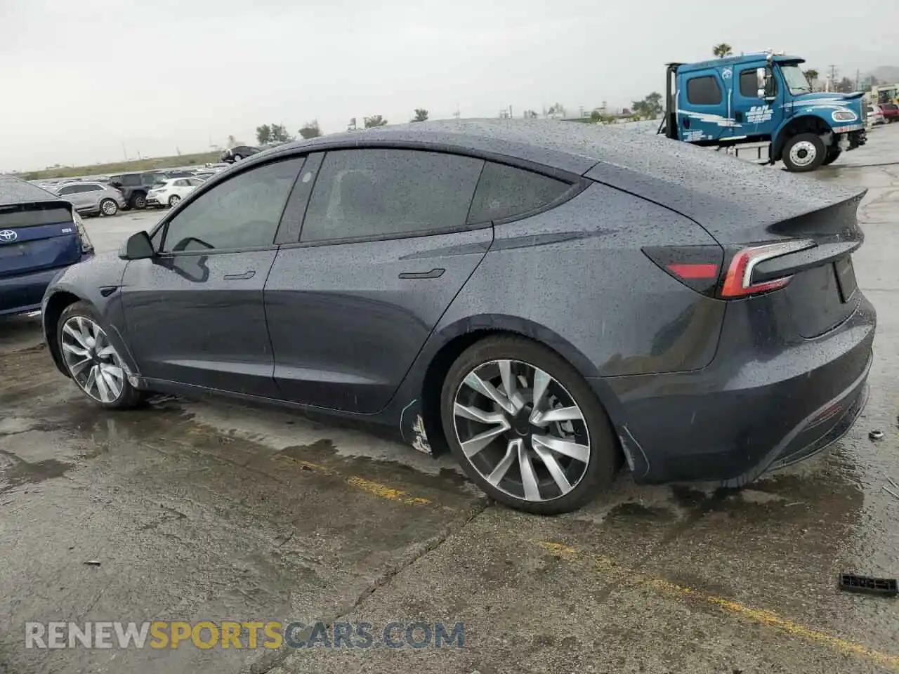 2 Photograph of a damaged car 5YJ3E1EB1RF722073 TESLA MODEL 3 2024