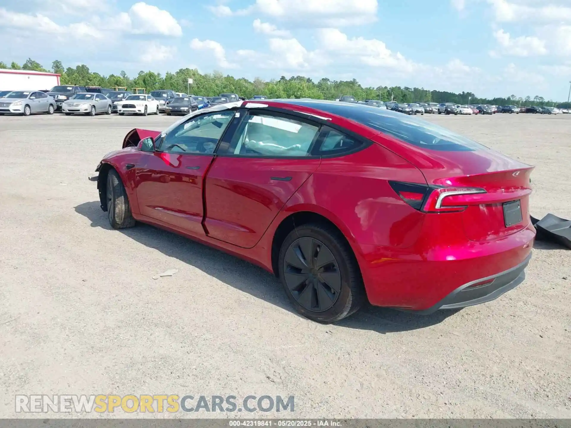 3 Photograph of a damaged car 5YJ3E1EB1RF768695 TESLA MODEL 3 2024