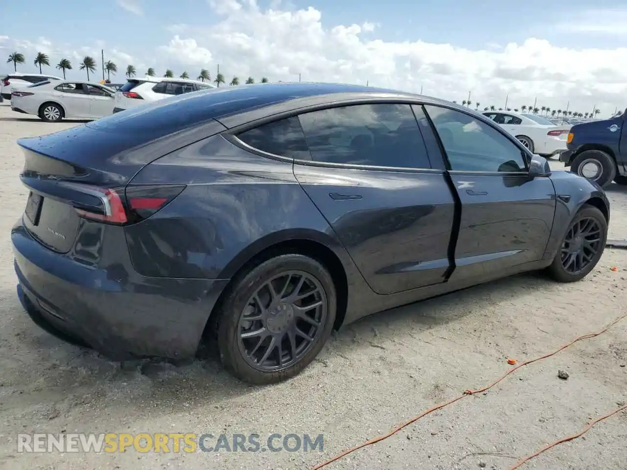 3 Photograph of a damaged car 5YJ3E1EB2RF722552 TESLA MODEL 3 2024