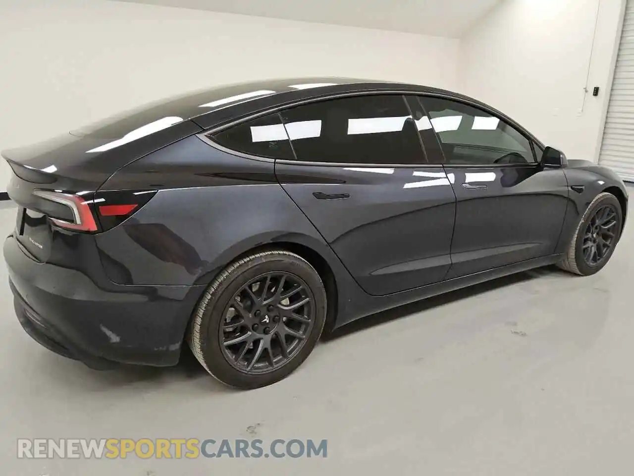 3 Photograph of a damaged car 5YJ3E1EB2RF744681 TESLA MODEL 3 2024