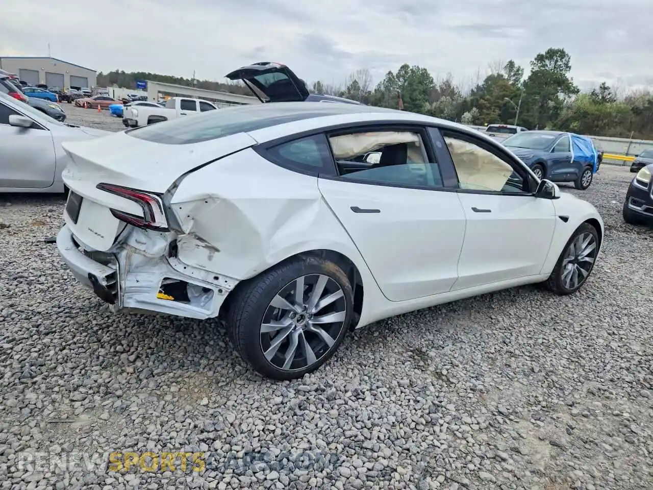 3 Photograph of a damaged car 5YJ3E1EB2RF792536 TESLA MODEL 3 2024