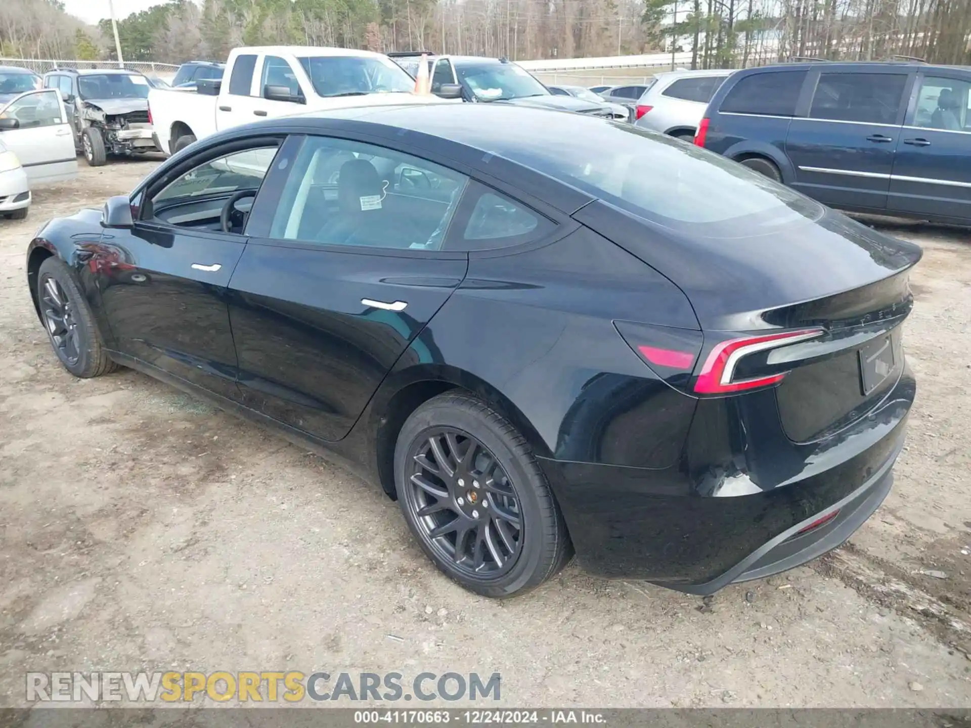 3 Photograph of a damaged car 5YJ3E1EB2RF806922 TESLA MODEL 3 2024