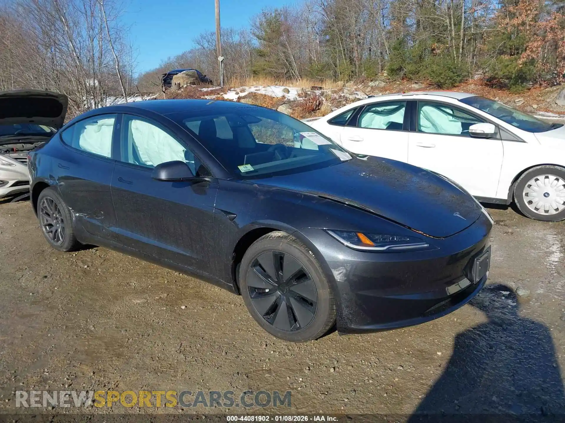 1 Photograph of a damaged car 5YJ3E1EB2RF814812 TESLA MODEL 3 2024
