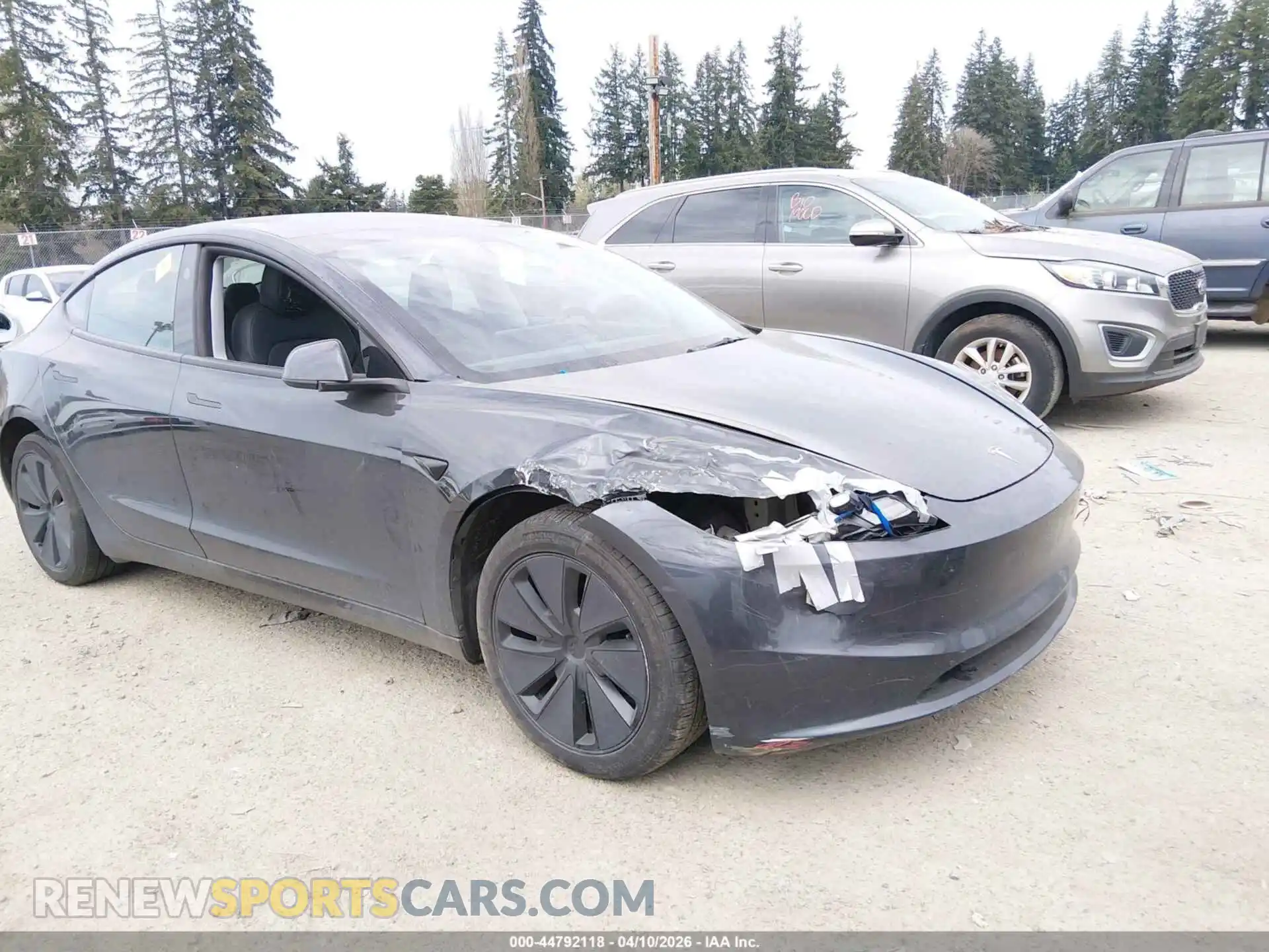 1 Photograph of a damaged car 5YJ3E1EB3RF718722 TESLA MODEL 3 2024