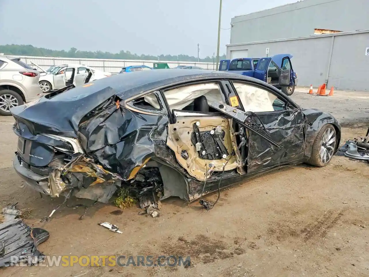 3 Фотография поврежденного автомобиля 5YJ3E1EB3RF736394 TESLA MODEL 3 2024