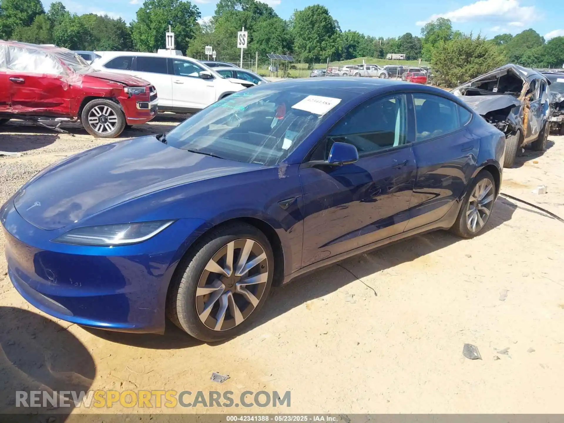 2 Фотография поврежденного автомобиля 5YJ3E1EB3RF768097 TESLA MODEL 3 2024