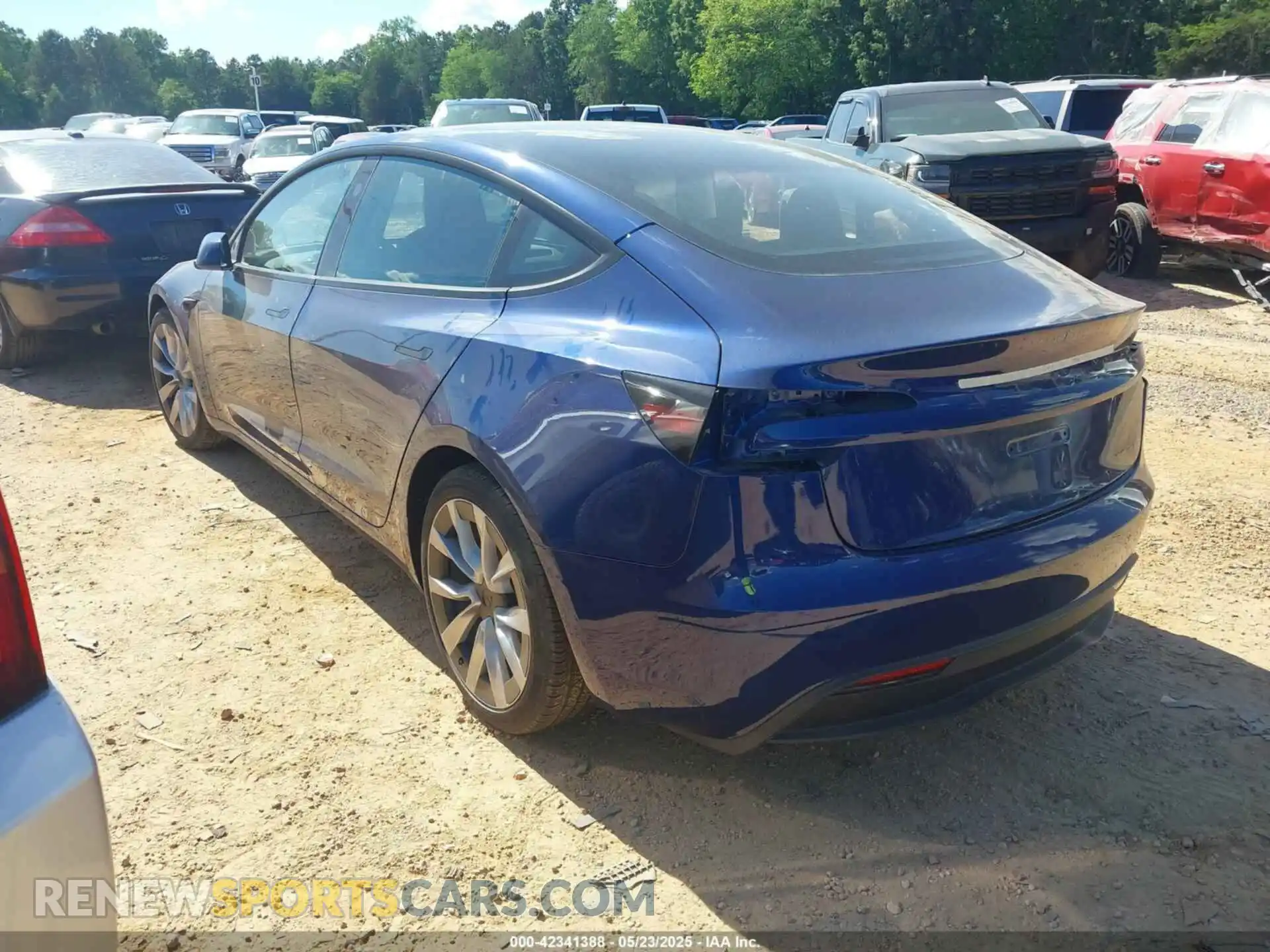 3 Фотография поврежденного автомобиля 5YJ3E1EB3RF768097 TESLA MODEL 3 2024