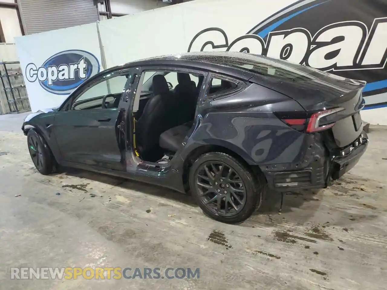 2 Photograph of a damaged car 5YJ3E1EB4RF743063 TESLA MODEL 3 2024