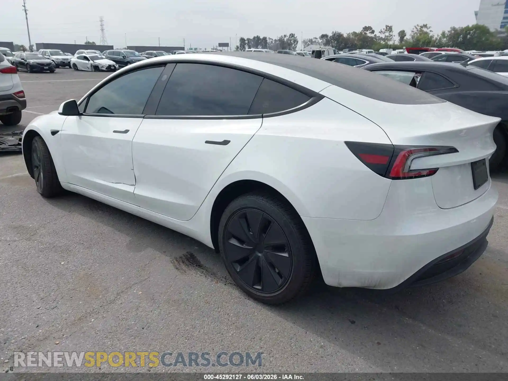 3 Photograph of a damaged car 5YJ3E1EB4RF754712 TESLA MODEL 3 2024