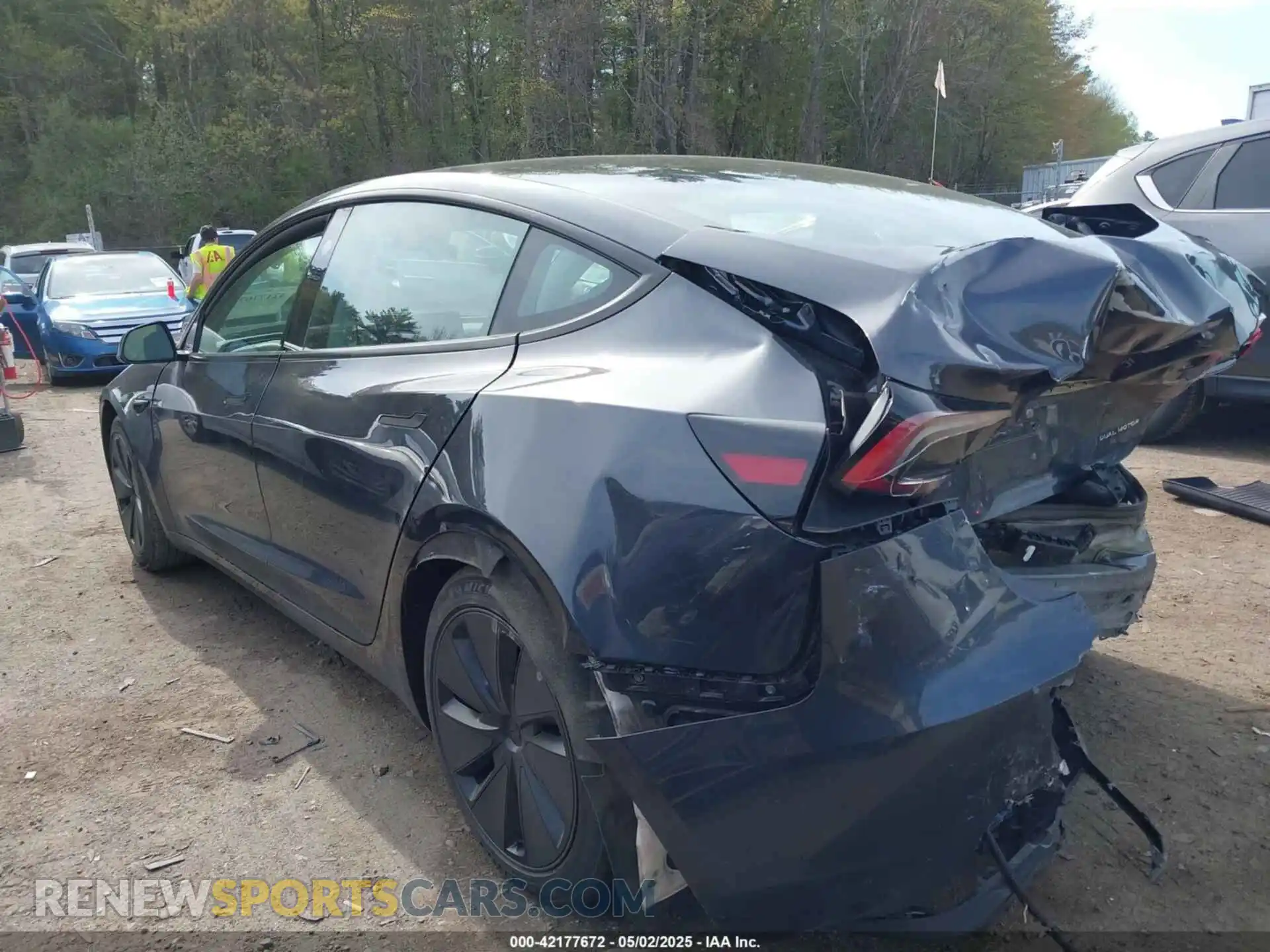 3 Photograph of a damaged car 5YJ3E1EB4RF796636 TESLA MODEL 3 2024