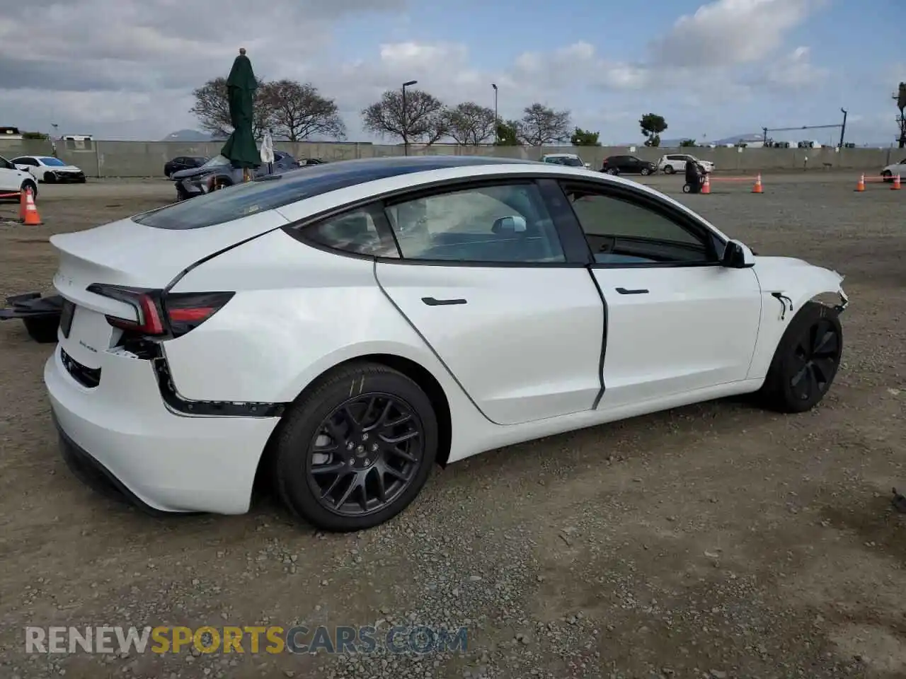 3 Photograph of a damaged car 5YJ3E1EB4RF843339 TESLA MODEL 3 2024