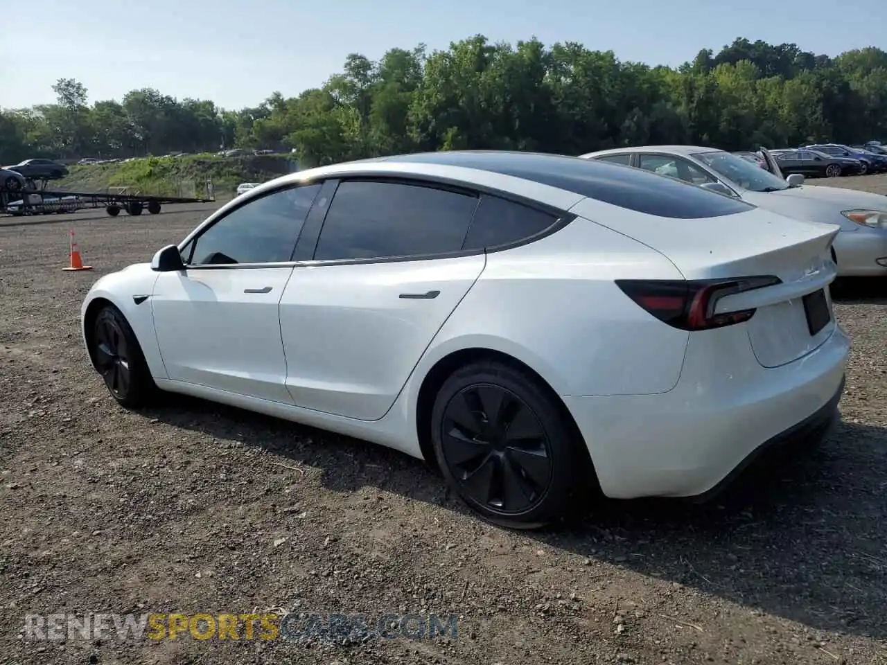 2 Photograph of a damaged car 5YJ3E1EB5RF771681 TESLA MODEL 3 2024