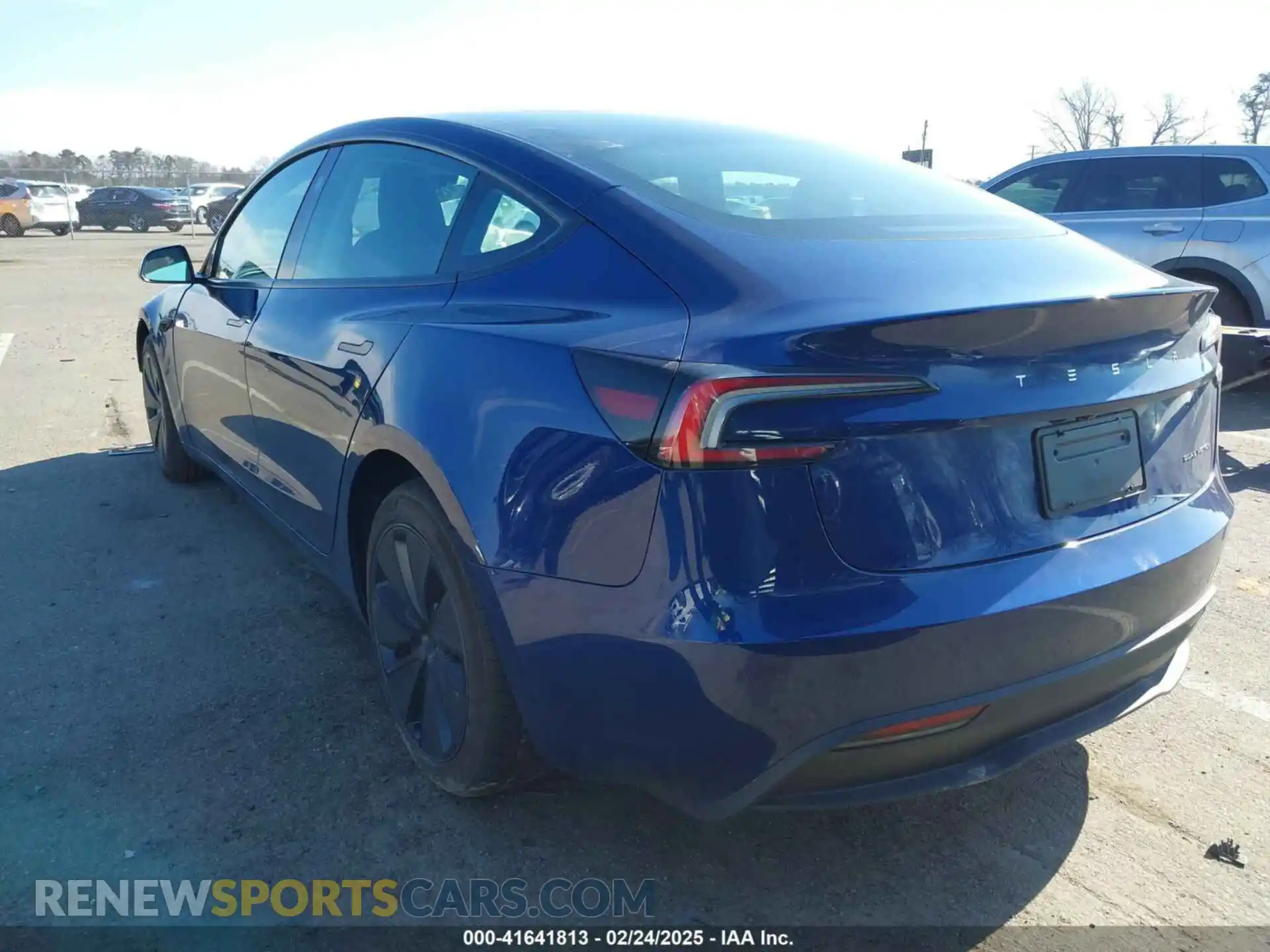3 Photograph of a damaged car 5YJ3E1EB5RF819258 TESLA MODEL 3 2024