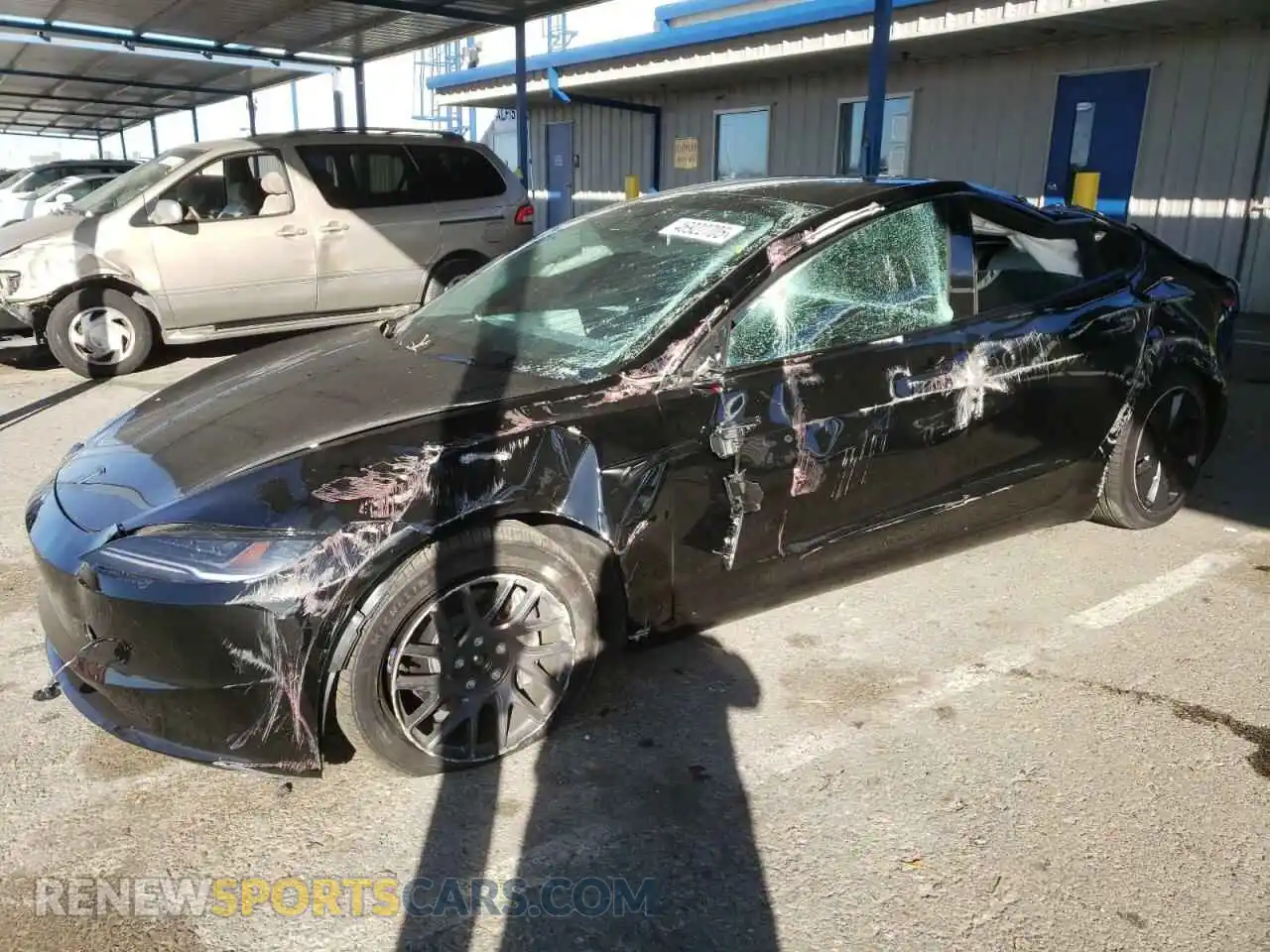 1 Фотография поврежденного автомобиля 5YJ3E1EB5RF834102 TESLA MODEL 3 2024