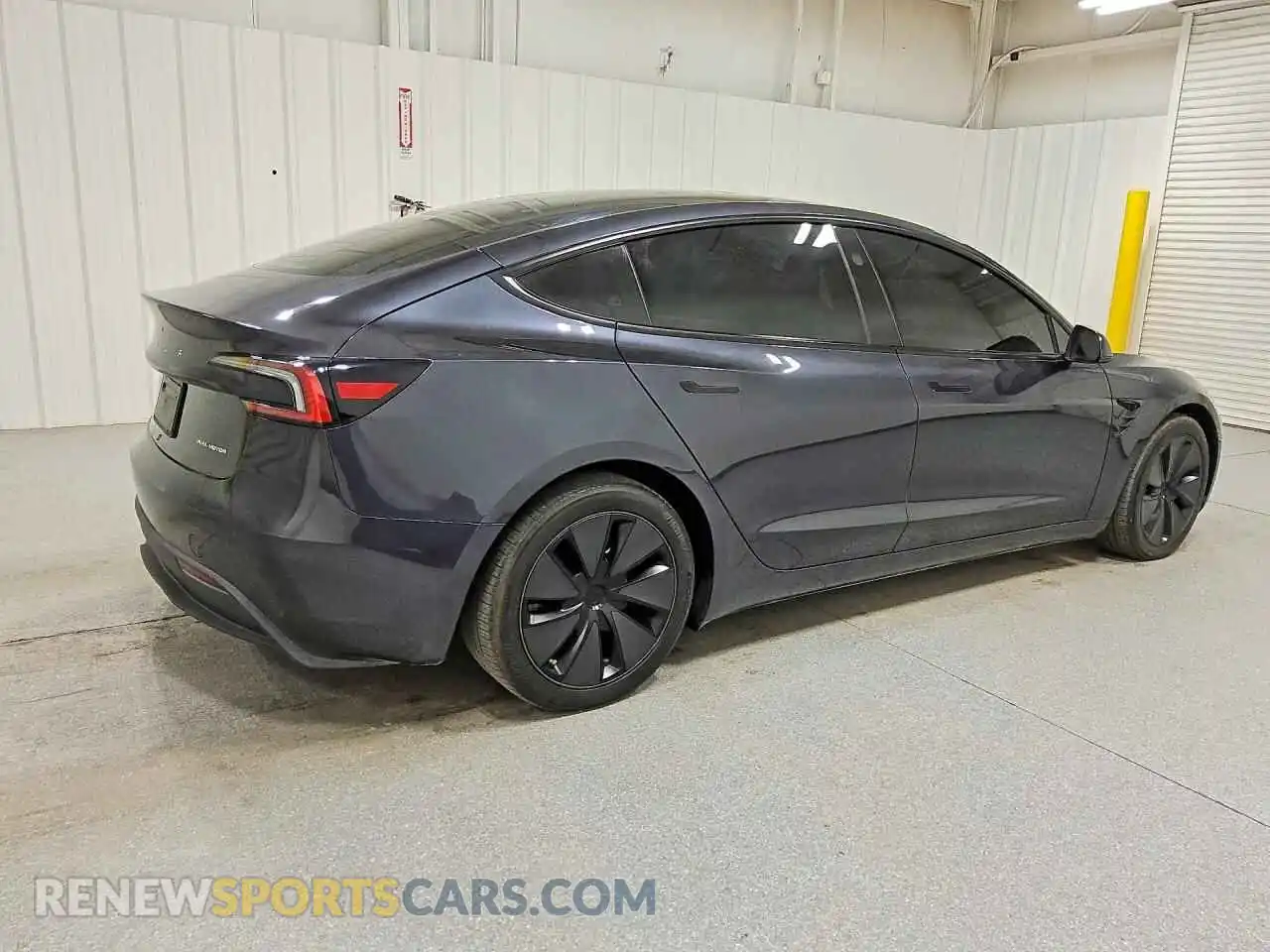 3 Photograph of a damaged car 5YJ3E1EB5RF843687 TESLA MODEL 3 2024
