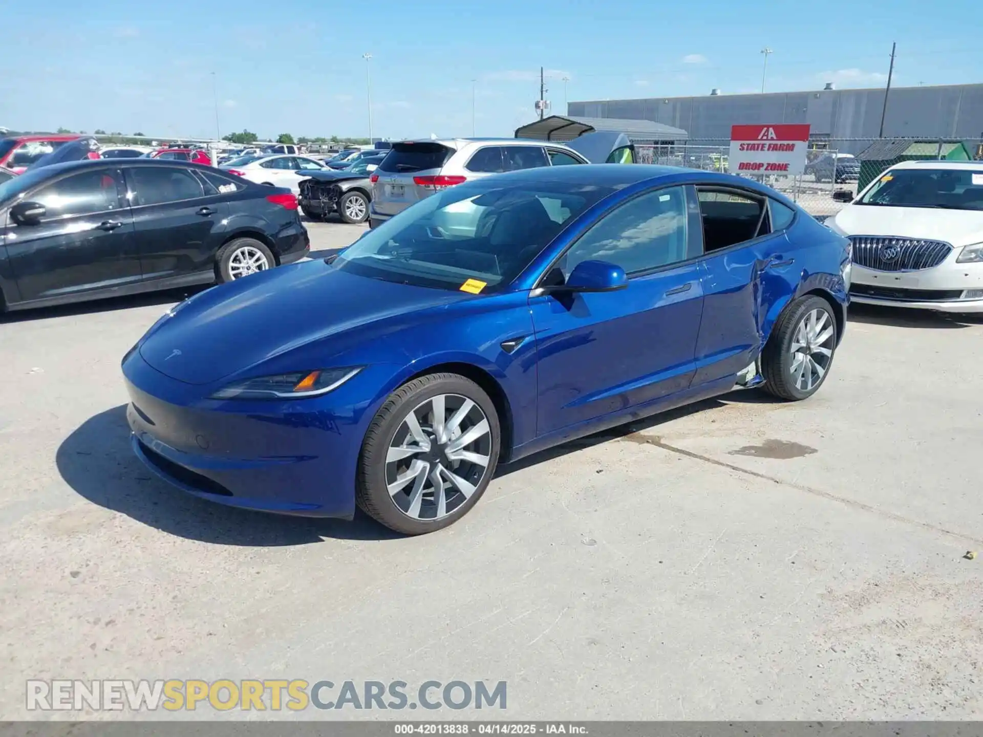 2 fotografías del automóvil dañado 5YJ3E1EB6RF800587 TESLA MODEL 3 2024