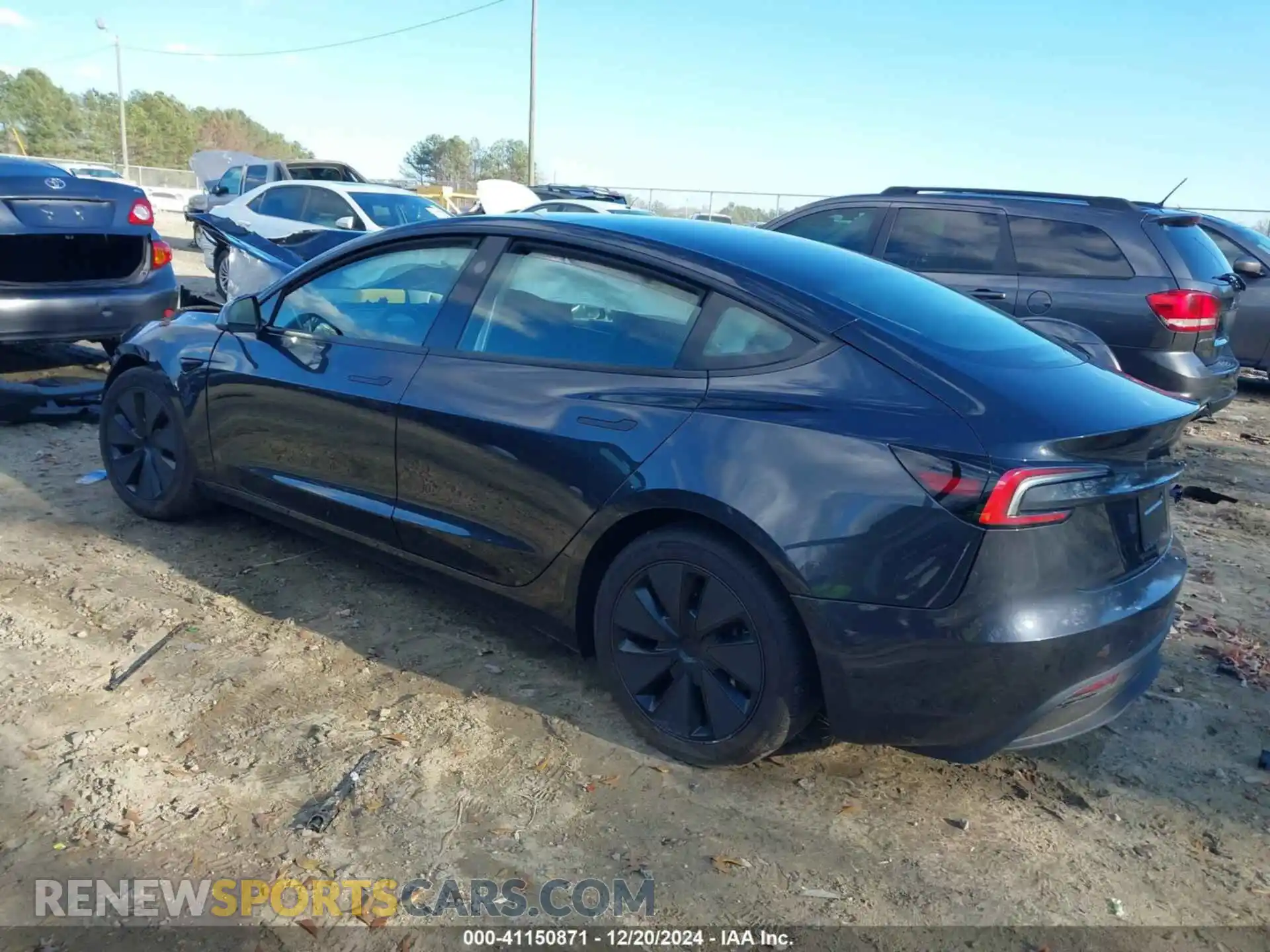 3 Photograph of a damaged car 5YJ3E1EB7RF729836 TESLA MODEL 3 2024