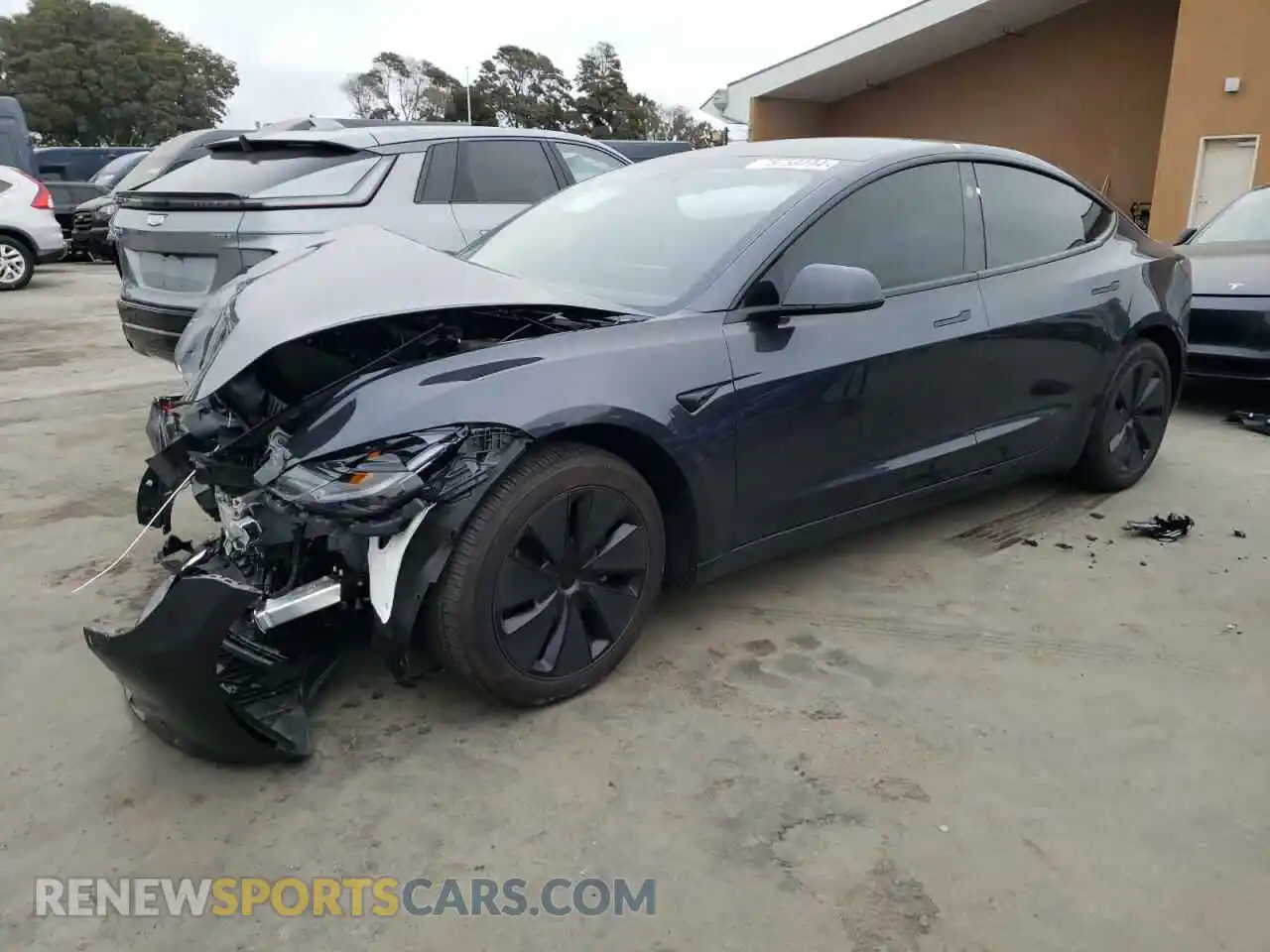 1 Фотография поврежденного автомобиля 5YJ3E1EB7RF740562 TESLA MODEL 3 2024