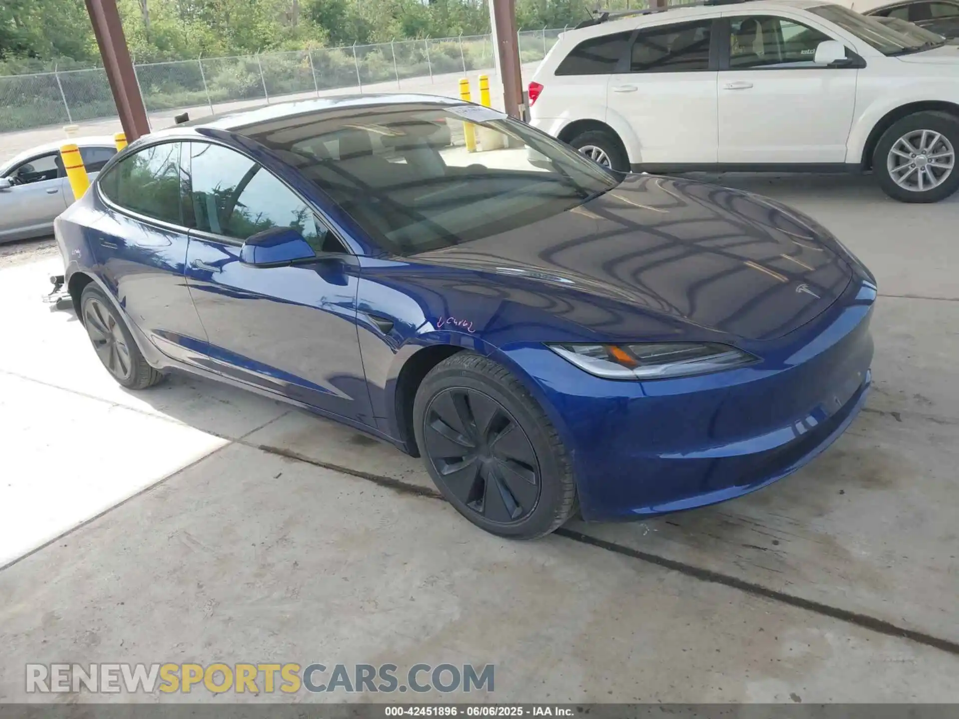 1 Photograph of a damaged car 5YJ3E1EB7RF808827 TESLA MODEL 3 2024