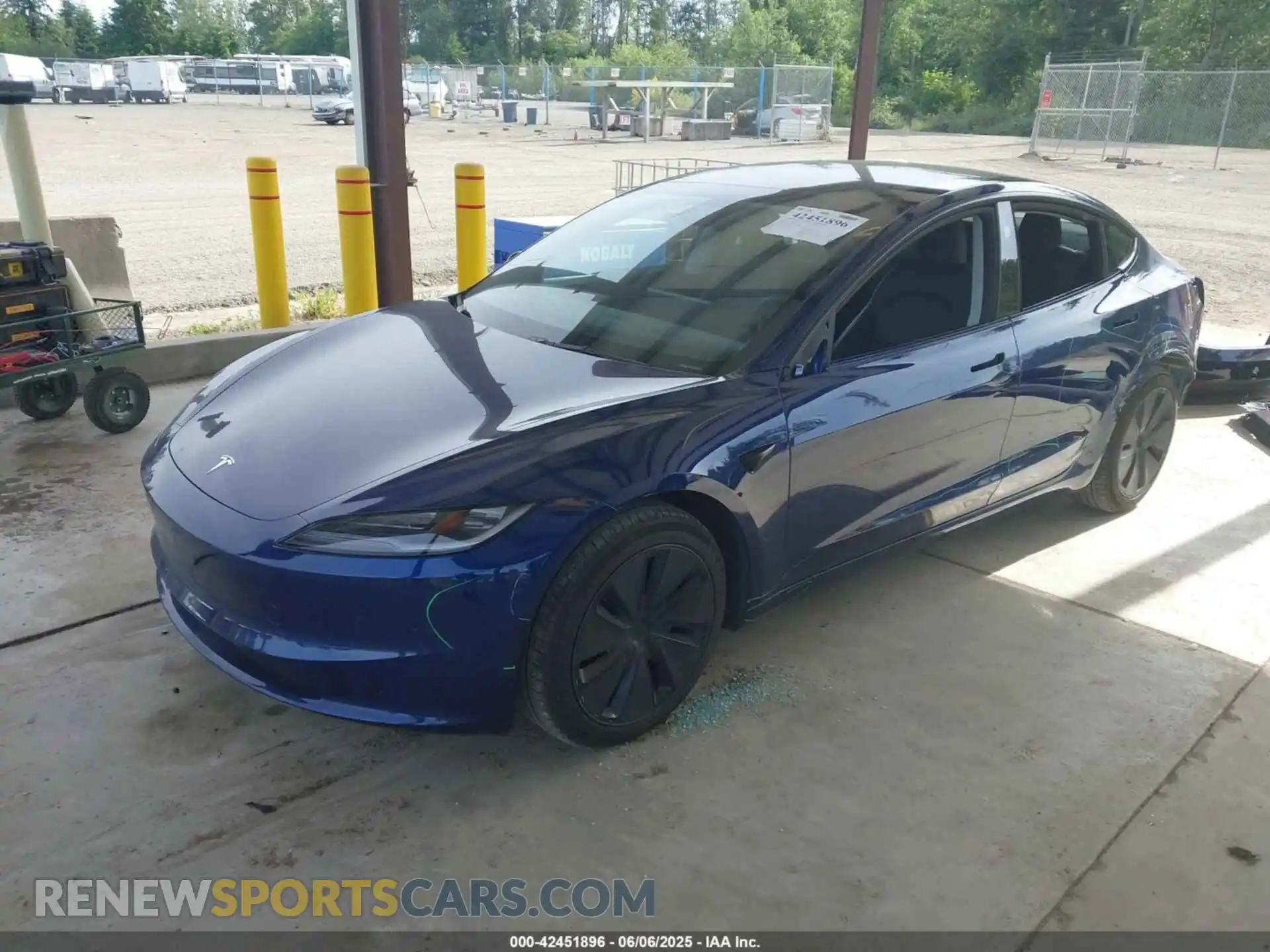 2 Photograph of a damaged car 5YJ3E1EB7RF808827 TESLA MODEL 3 2024