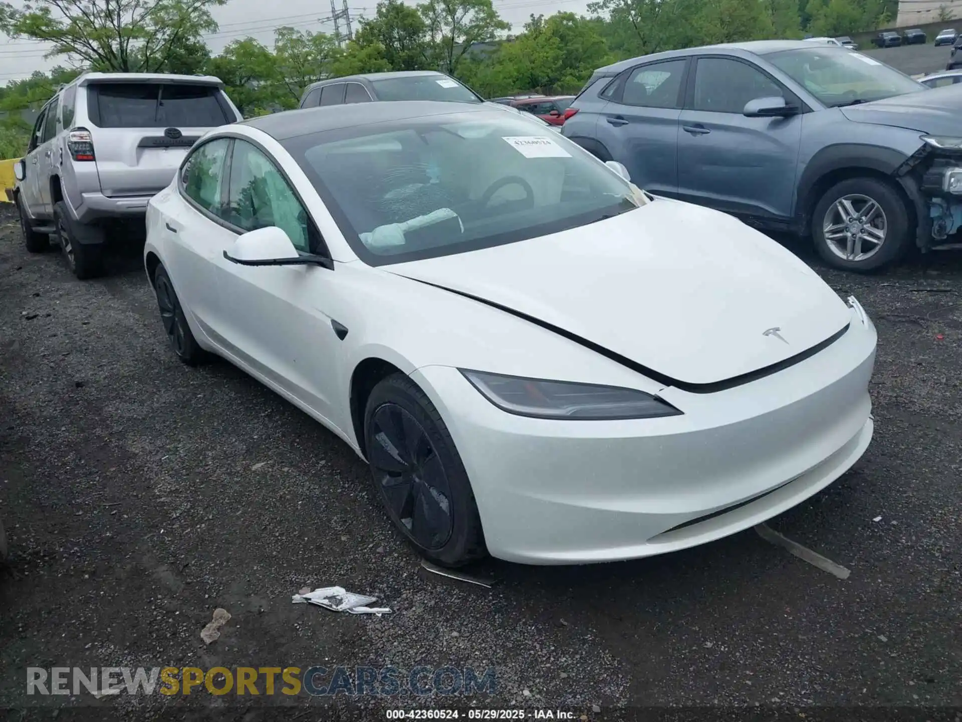 1 Photograph of a damaged car 5YJ3E1EB7RF821805 TESLA MODEL 3 2024