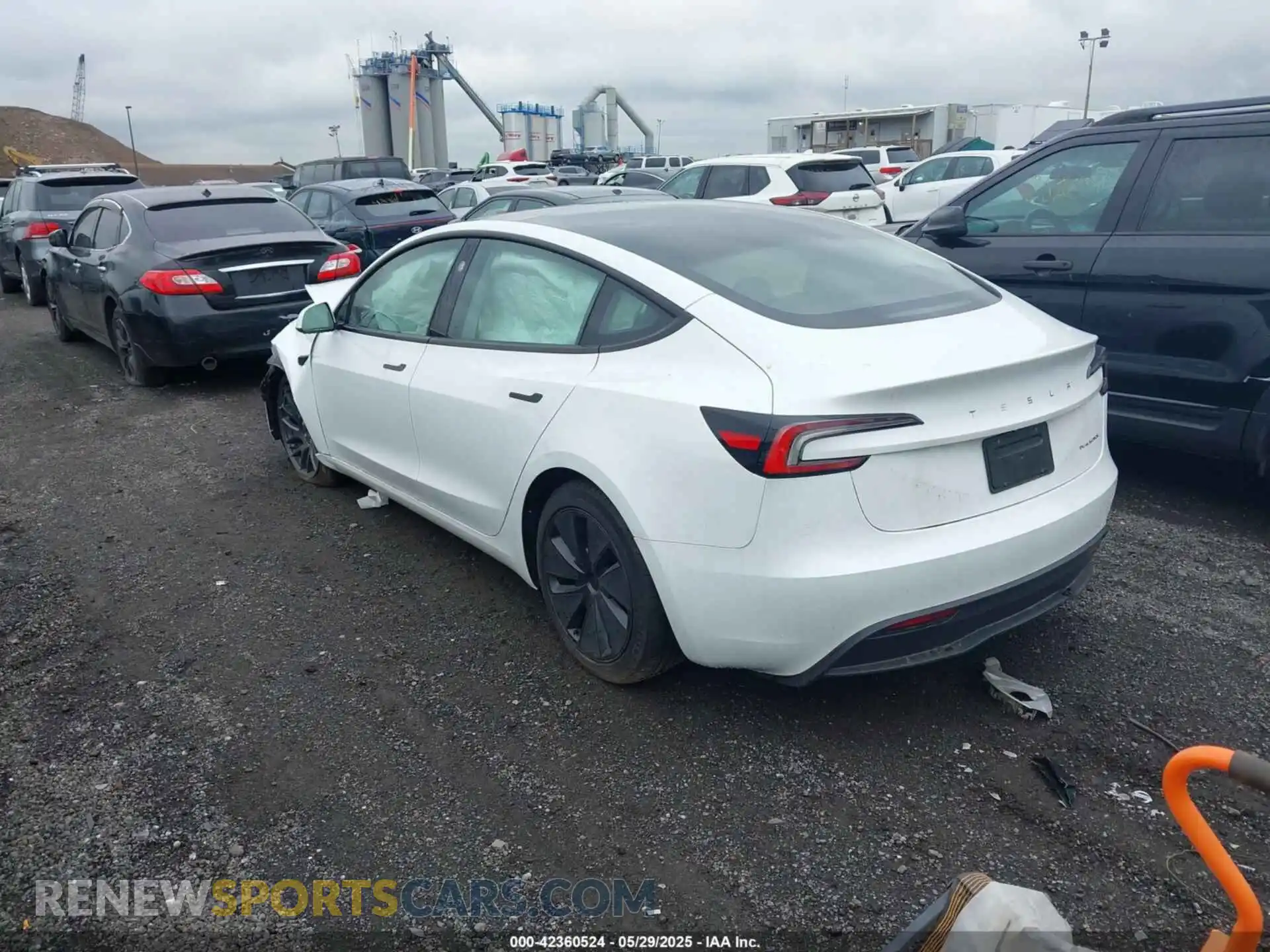 3 Photograph of a damaged car 5YJ3E1EB7RF821805 TESLA MODEL 3 2024