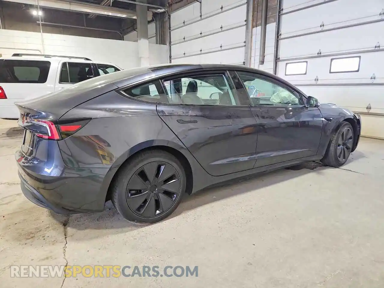 3 Фотография поврежденного автомобиля 5YJ3E1EB8RF768046 TESLA MODEL 3 2024