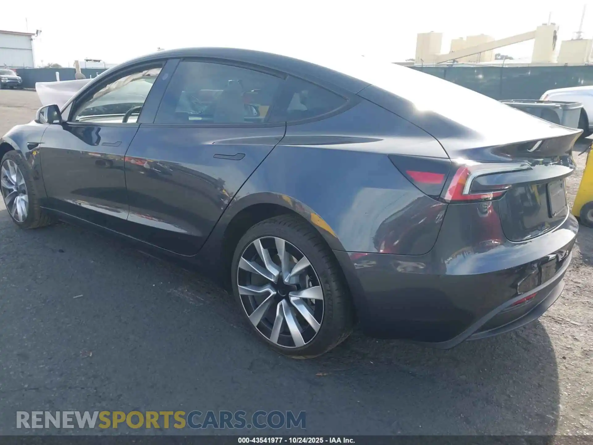 3 Photograph of a damaged car 5YJ3E1EB9RF753376 TESLA MODEL 3 2024