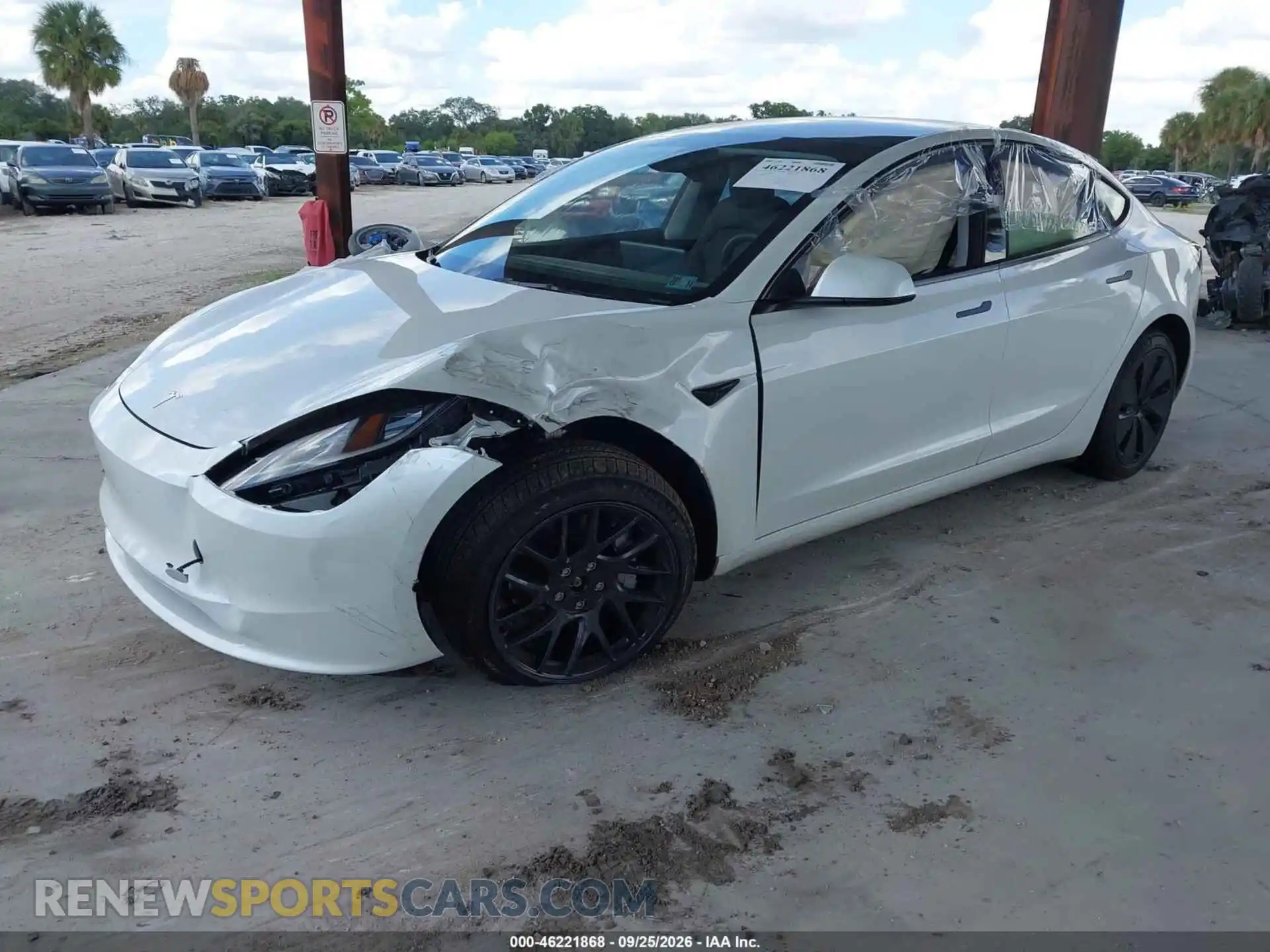2 Photograph of a damaged car 5YJ3E1EB9RF770002 TESLA MODEL 3 2024