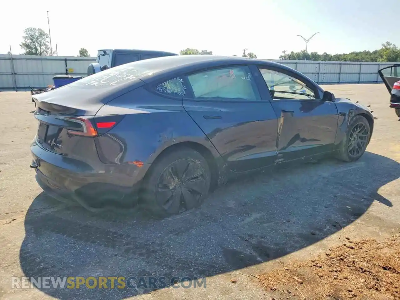 3 fotografías del automóvil dañado 5YJ3E1EBXRF799301 TESLA MODEL 3 2024