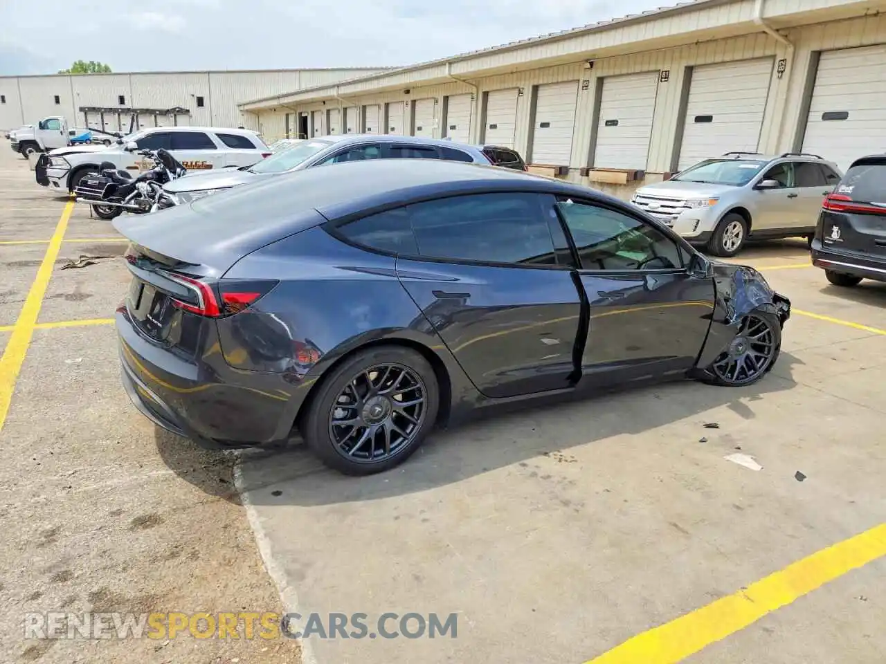 3 fotografías del automóvil dañado 5YJ3E1EBXRF817487 TESLA MODEL 3 2024