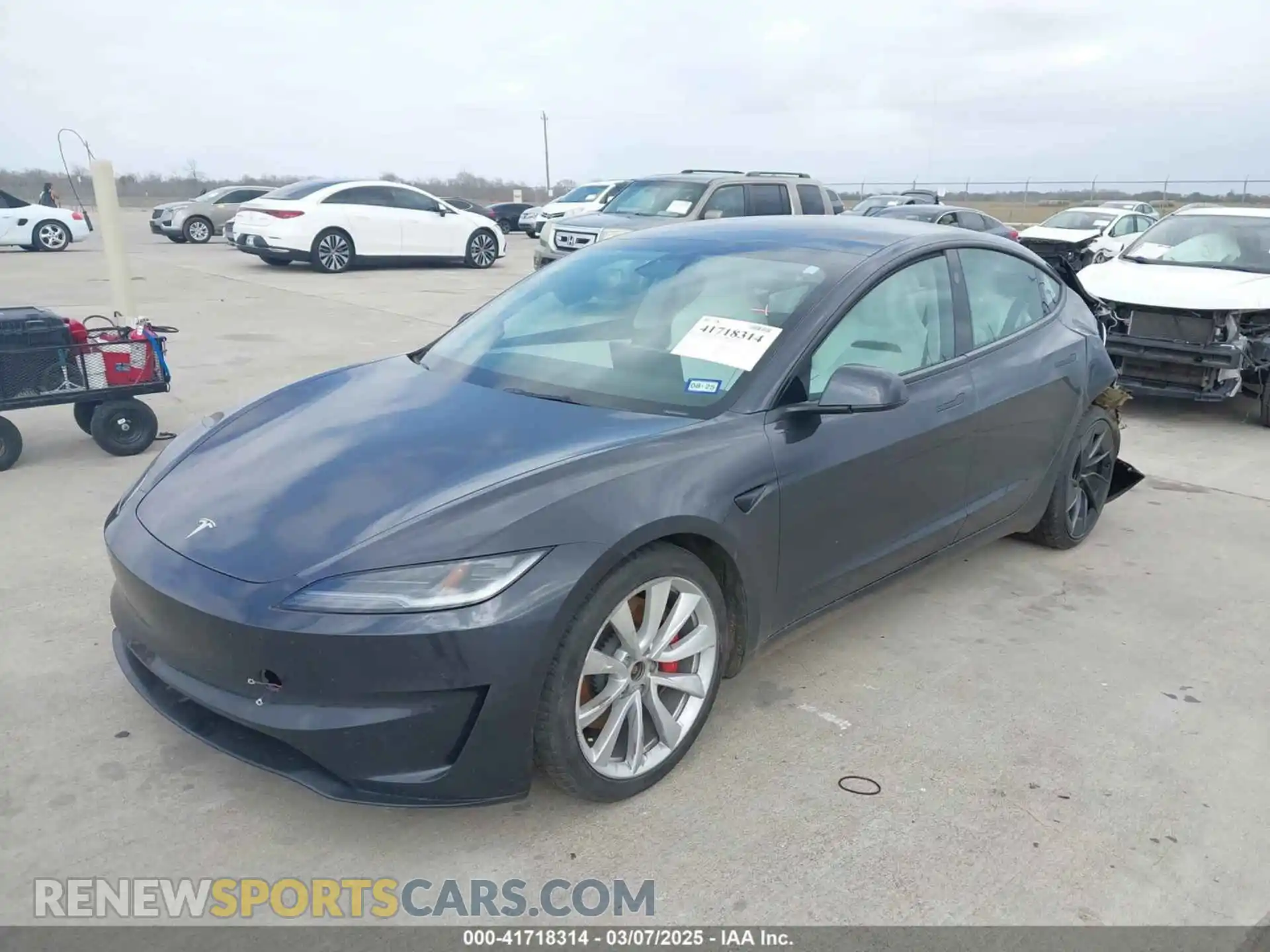2 Фотография поврежденного автомобиля 5YJ3E1ET0RF842987 TESLA MODEL 3 2024