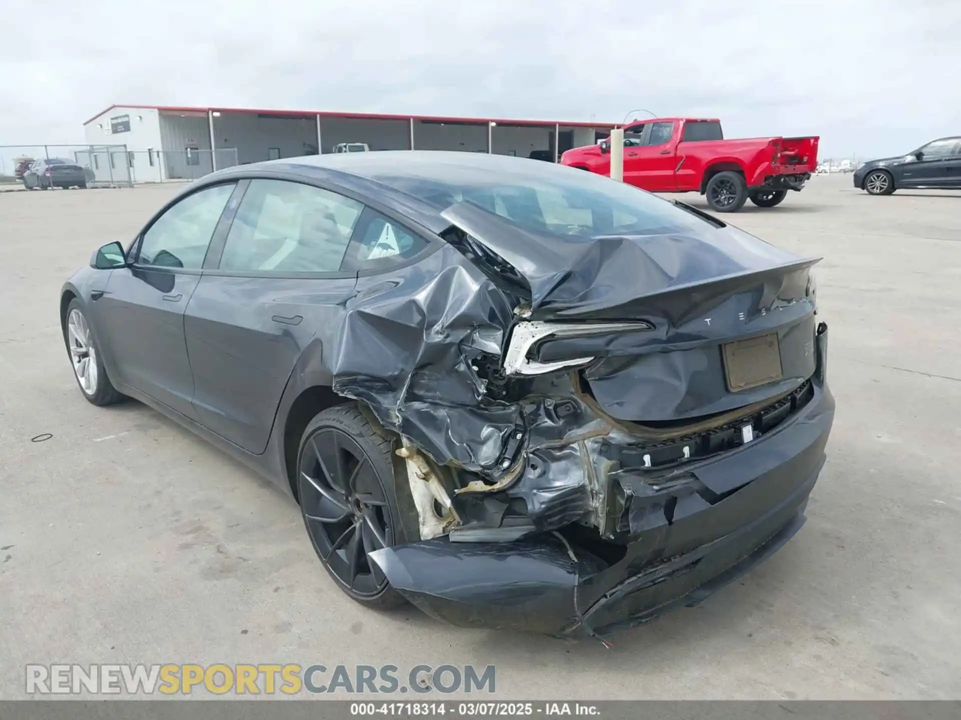 3 Фотография поврежденного автомобиля 5YJ3E1ET0RF842987 TESLA MODEL 3 2024