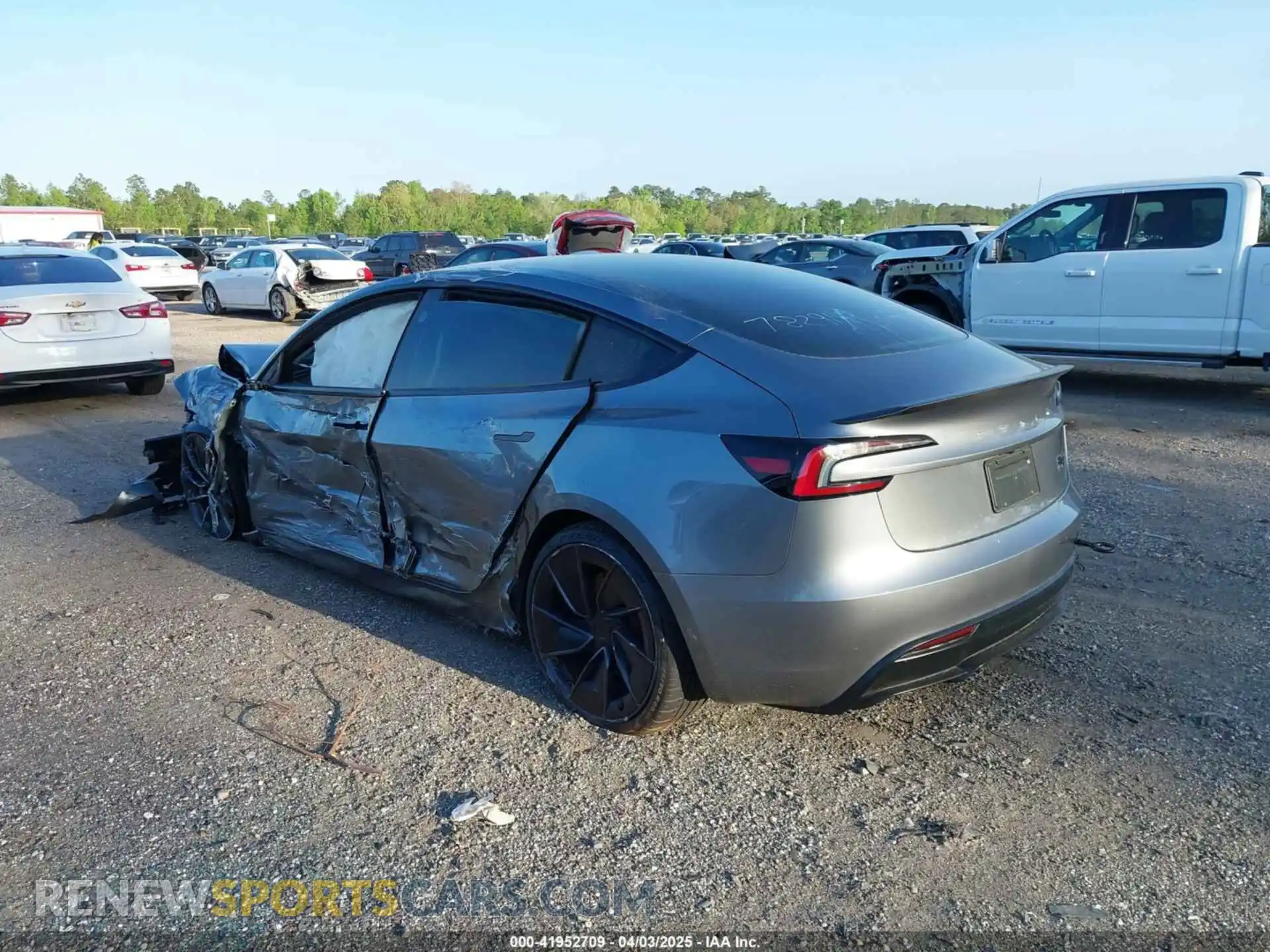 3 Photograph of a damaged car 5YJ3E1ET2RF850850 TESLA MODEL 3 2024