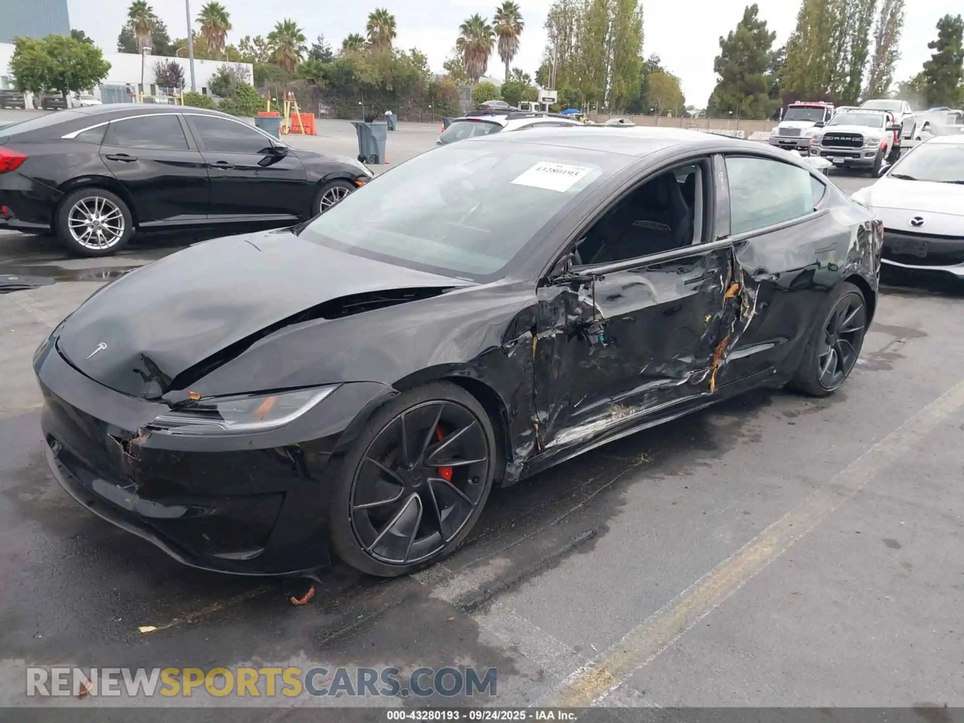 2 Photograph of a damaged car 5YJ3E1ET3RF807280 TESLA MODEL 3 2024