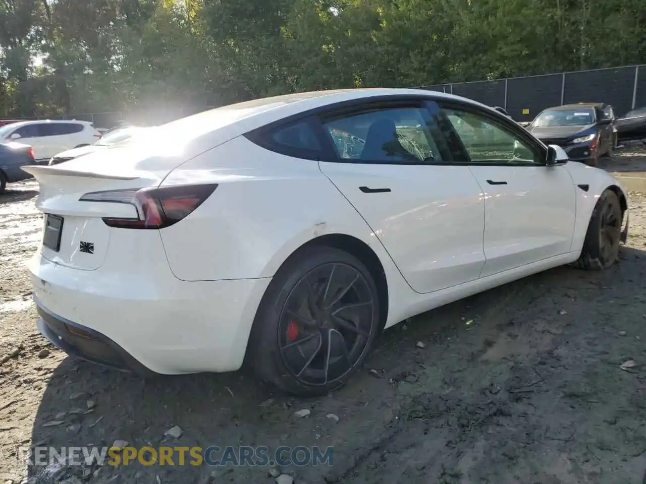 3 Photograph of a damaged car 5YJ3E1ET4RF827439 TESLA MODEL 3 2024