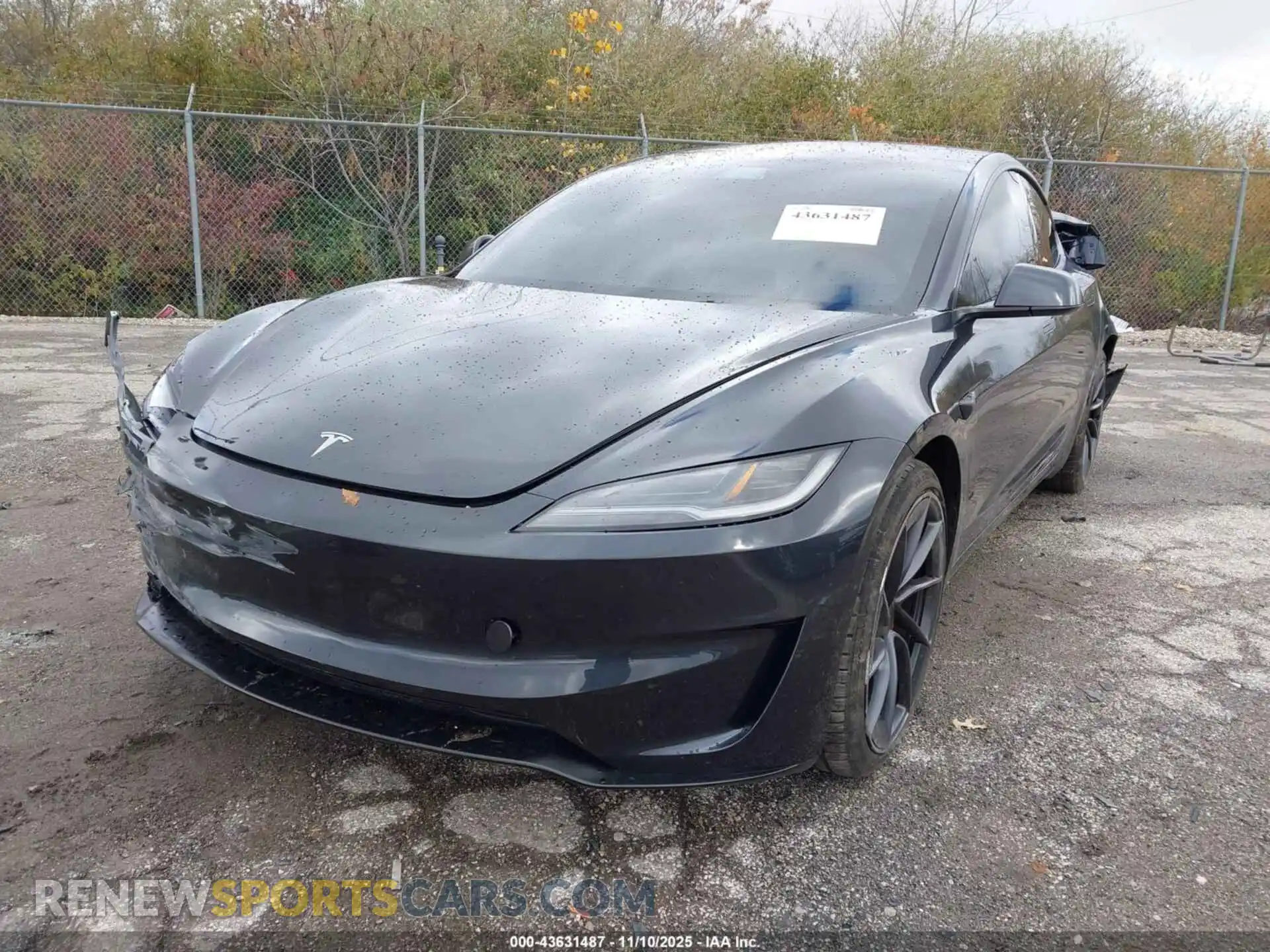 2 Photograph of a damaged car 5YJ3E1ET4RF871702 TESLA MODEL 3 2024