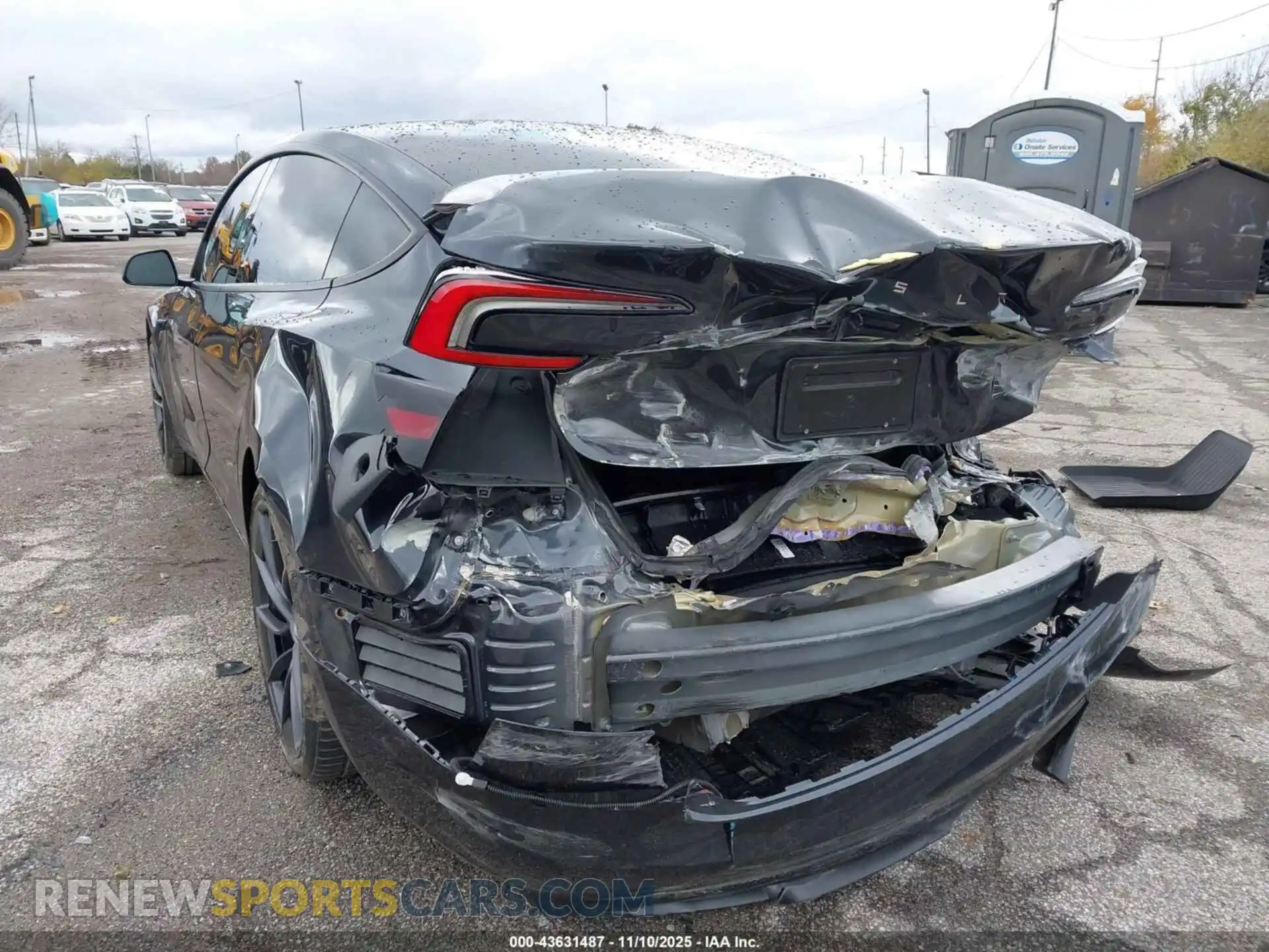 3 Photograph of a damaged car 5YJ3E1ET4RF871702 TESLA MODEL 3 2024