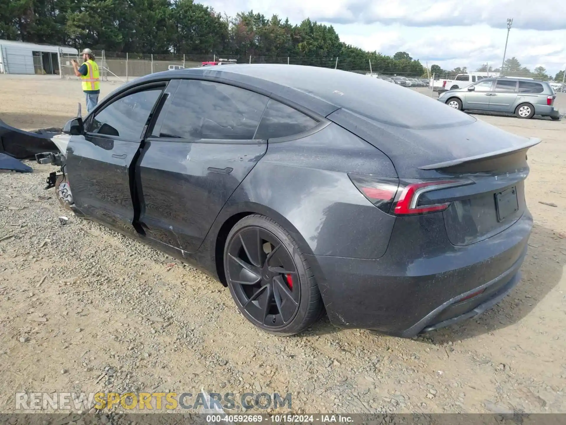3 Фотография поврежденного автомобиля 5YJ3E1ET8RF826486 TESLA MODEL 3 2024