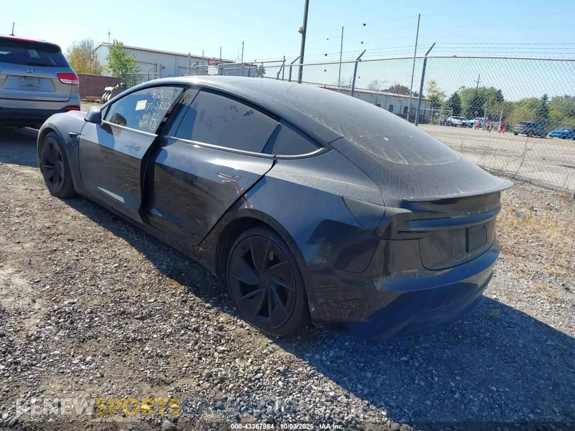 3 Photograph of a damaged car 5YJ3E1ET8RF881021 TESLA MODEL 3 2024