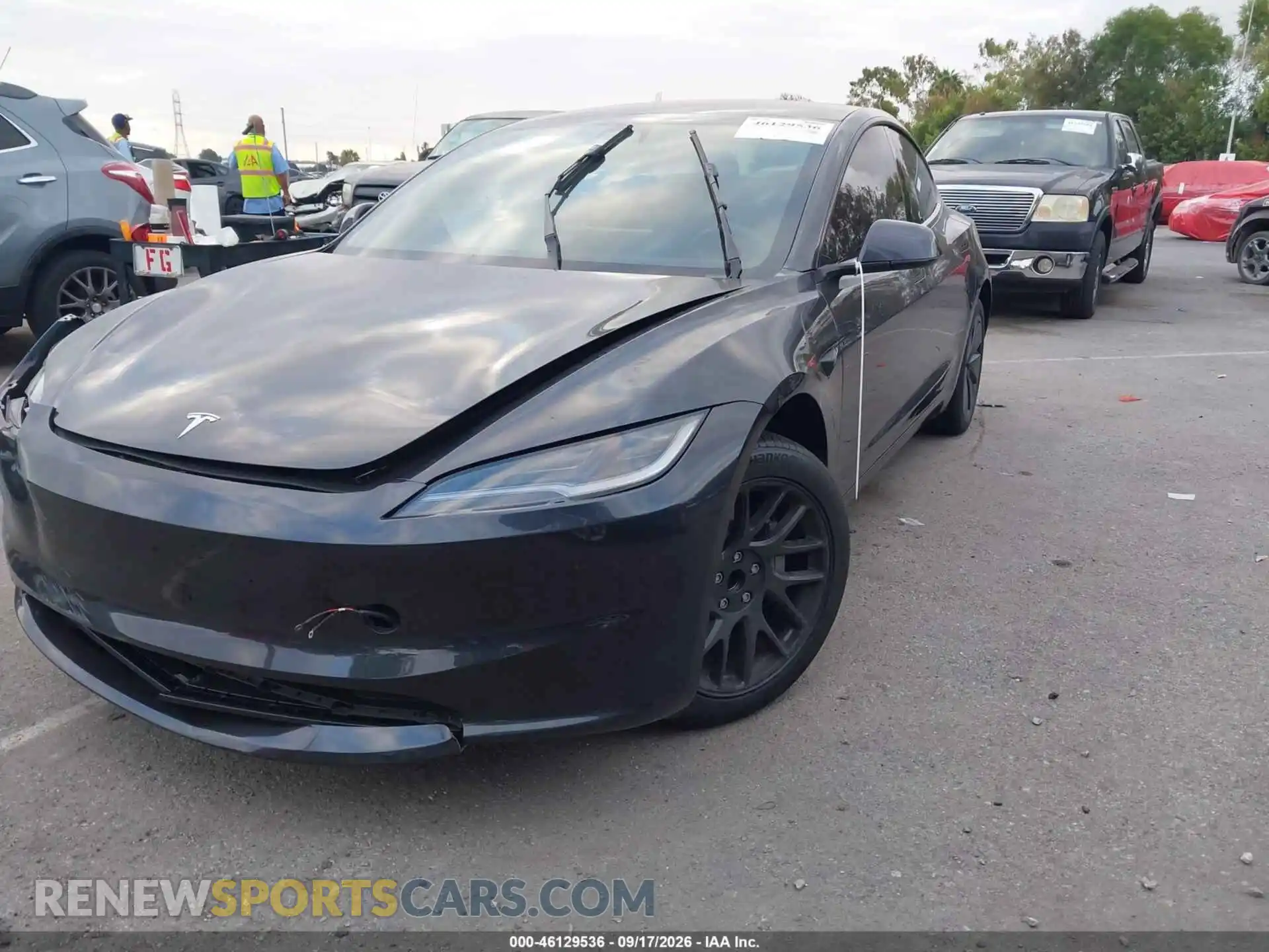 2 Фотография поврежденного автомобиля 5YJ3E1EA0SF051802 TESLA MODEL 3 2025