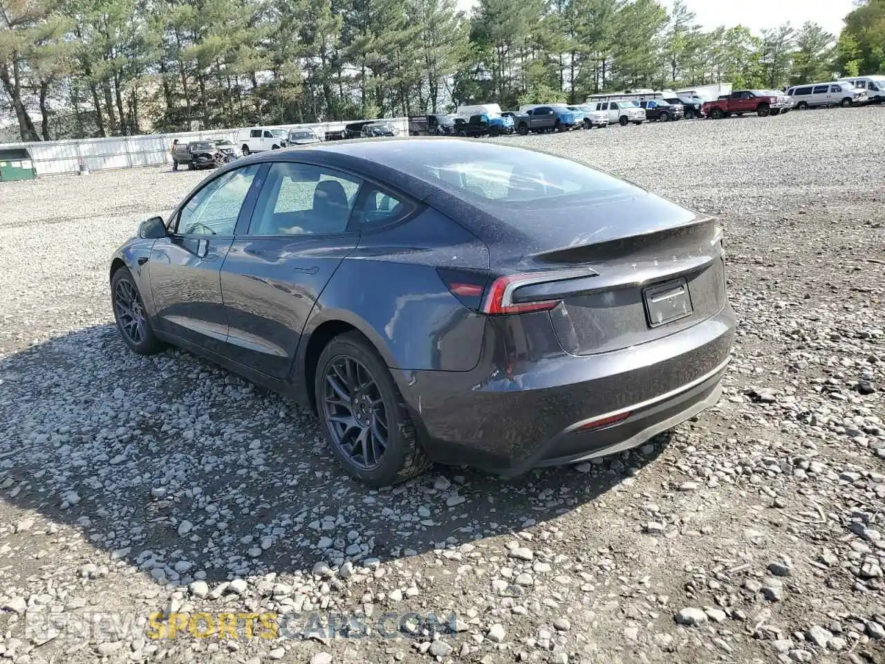 2 fotografías del automóvil dañado 5YJ3E1EA1SF904045 TESLA MODEL 3 2025