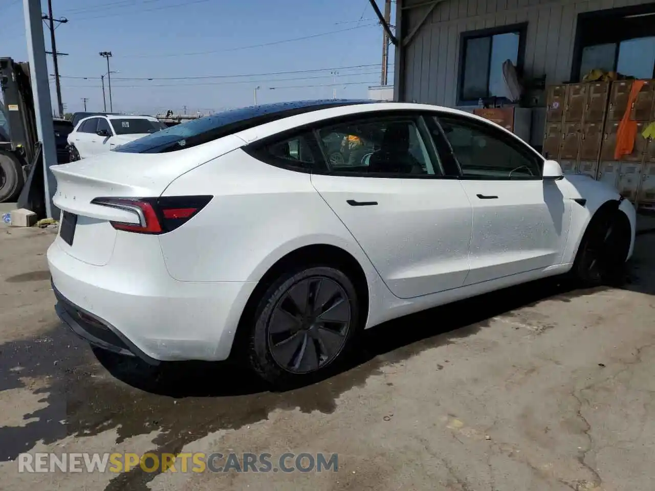 3 Photograph of a damaged car 5YJ3E1EA1SF975505 TESLA MODEL 3 2025
