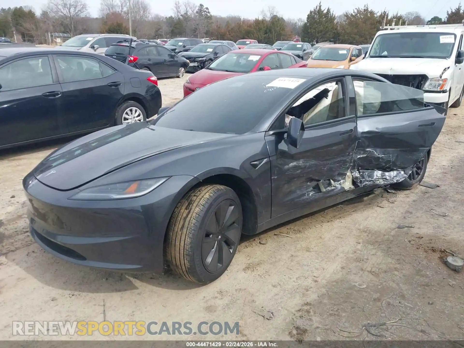 2 fotografías del automóvil dañado 5YJ3E1EA2SF041501 TESLA MODEL 3 2025
