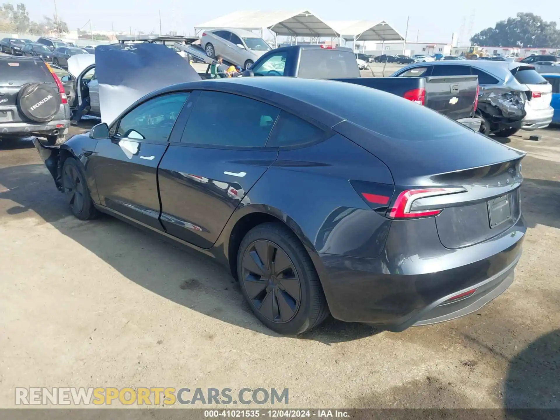3 Photograph of a damaged car 5YJ3E1EA2SF876935 TESLA MODEL 3 2025