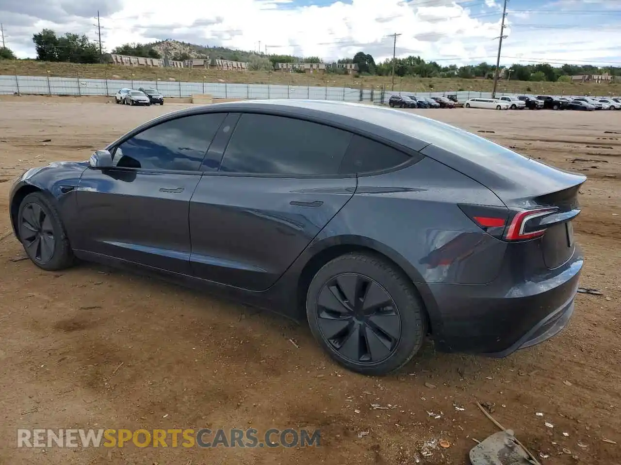 2 fotografías del automóvil dañado 5YJ3E1EA2SF924286 TESLA MODEL 3 2025