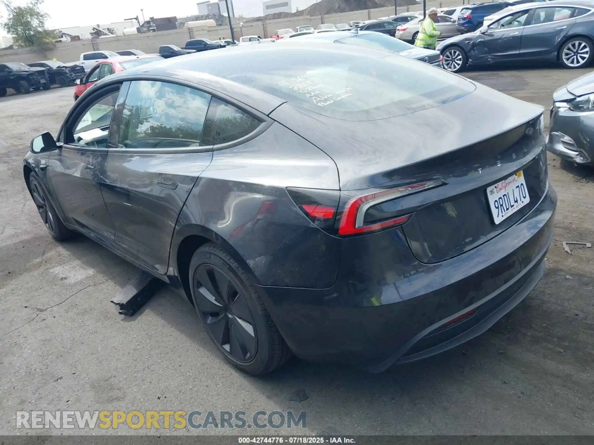 3 Фотография поврежденного автомобиля 5YJ3E1EA3SF912809 TESLA MODEL 3 2025