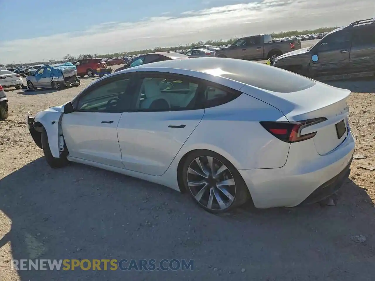 2 Фотография поврежденного автомобиля 5YJ3E1EA3SF980057 TESLA MODEL 3 2025