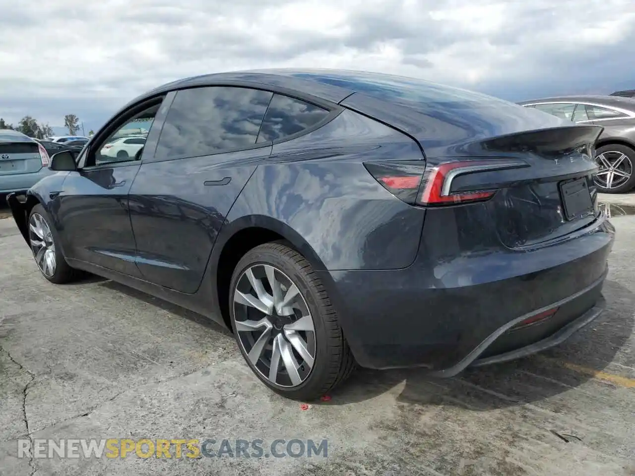 2 Photograph of a damaged car 5YJ3E1EA4SF009438 TESLA MODEL 3 2025